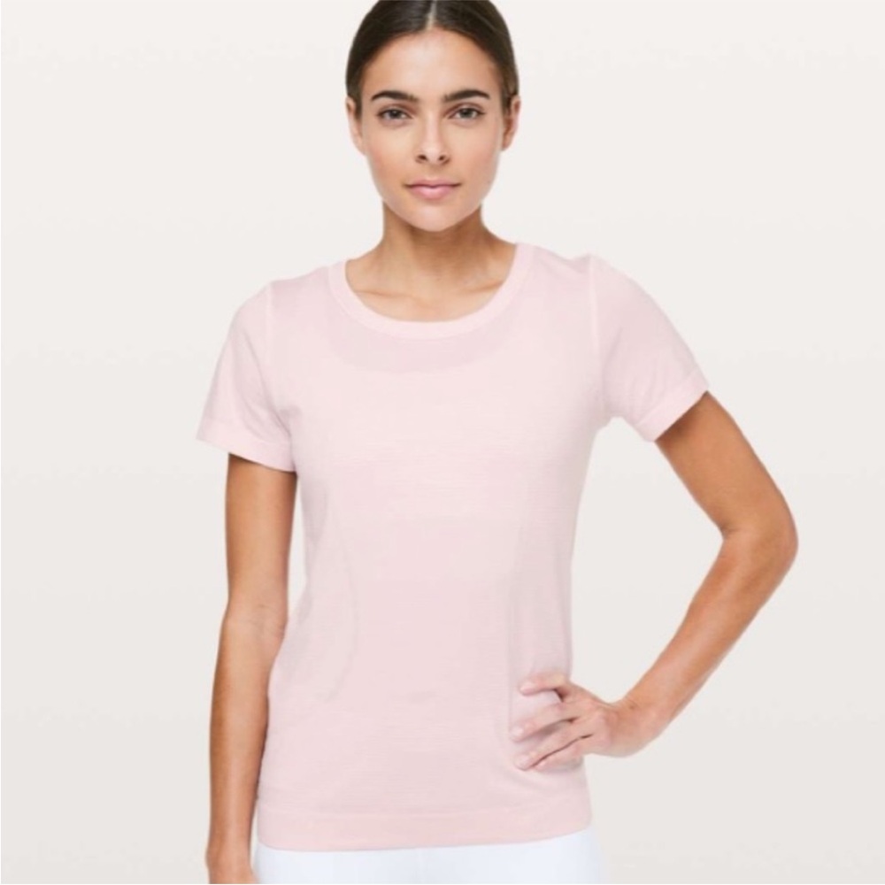Lululemon Swiftly‎ Tech Short Sleeve Shirt Relaxed Fit Pink, Size 8